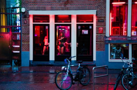 Prostitutes Eindhoven, Where find a girls in Eindhoven (NL)